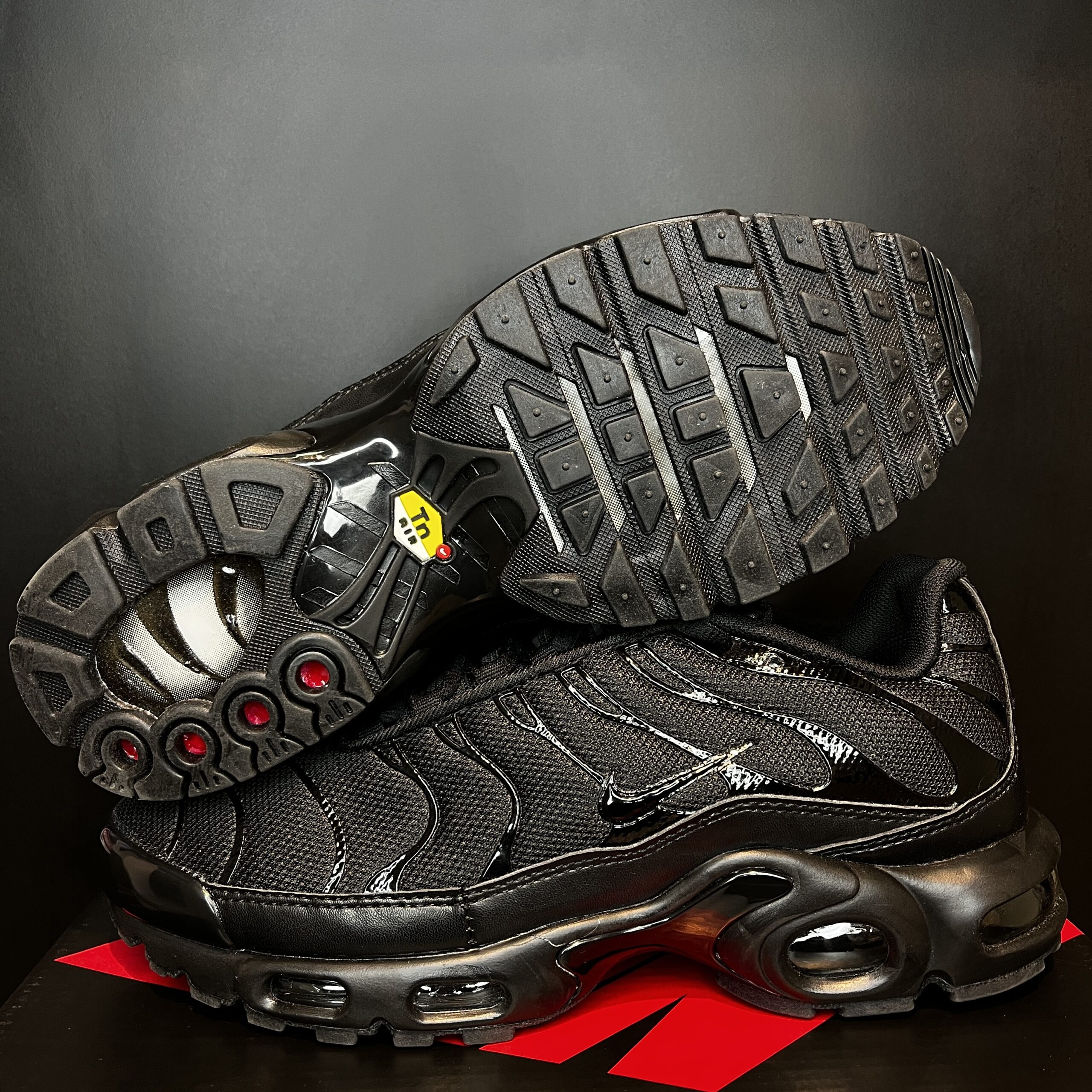 AIR MAX TN TOTAL BLACK - Imagen 3