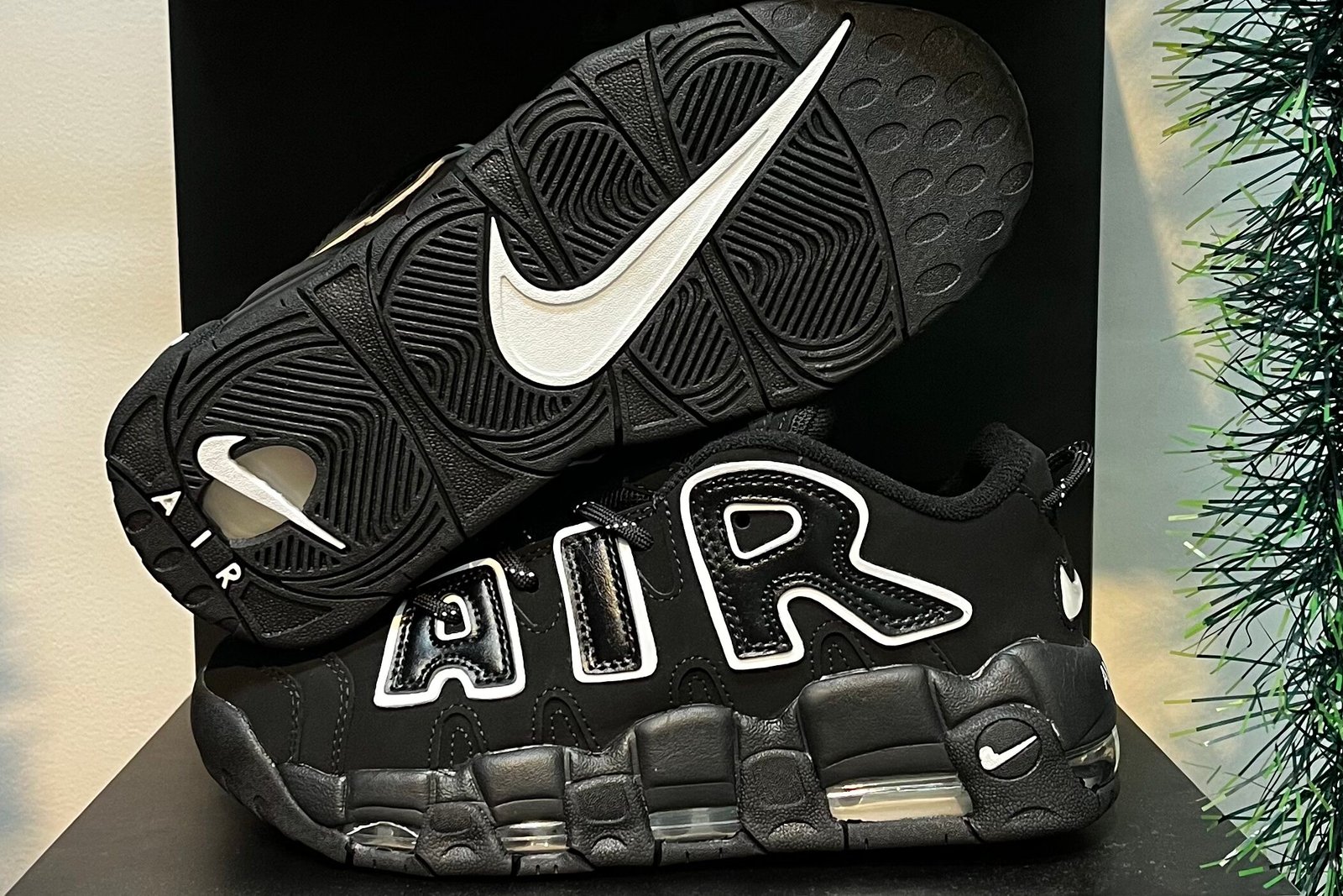 NIKE UP TEMPO LOW X " AMBUSH " - Imagen 3