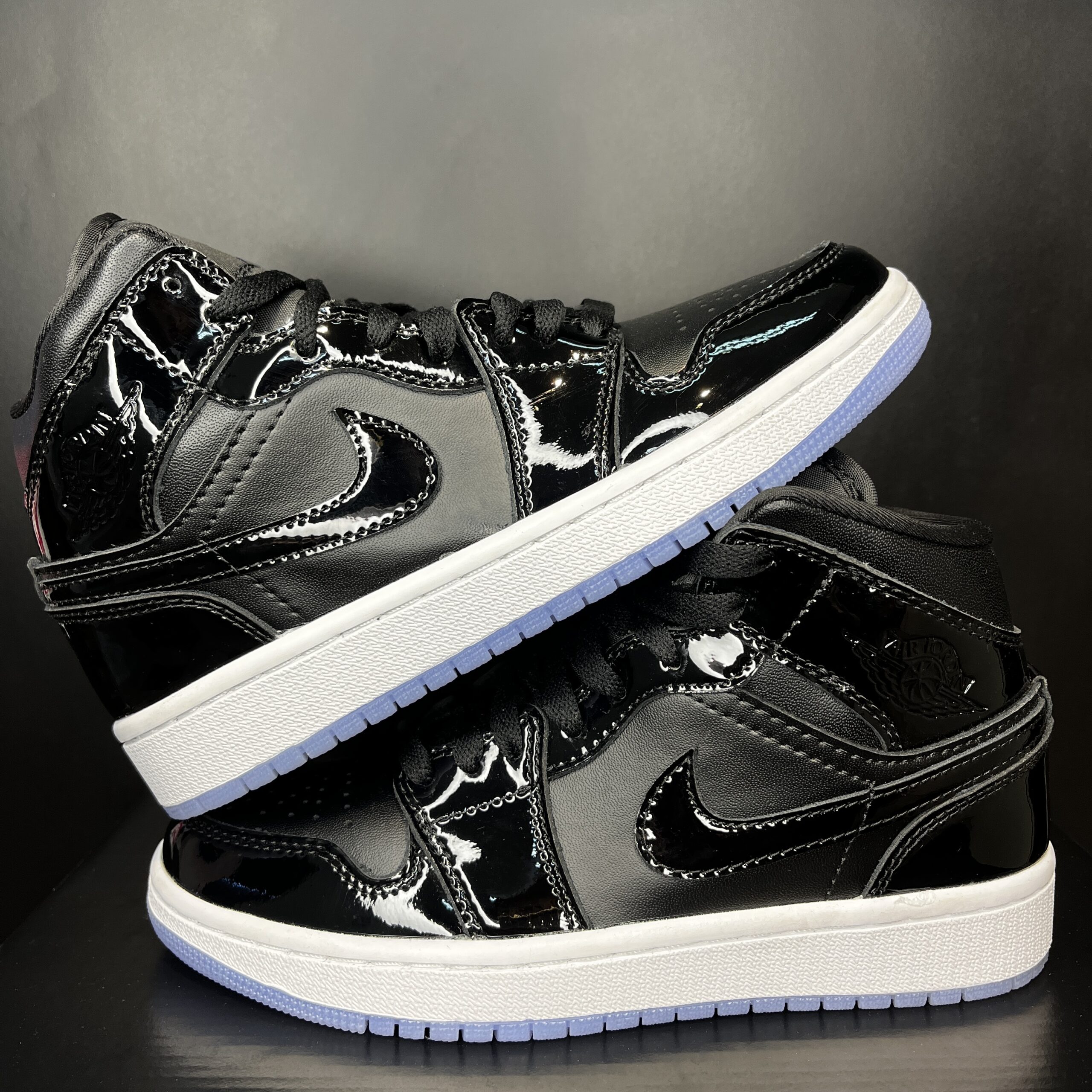 JORDAN RETRO 1 MID SPACE JAM - Imagen 3