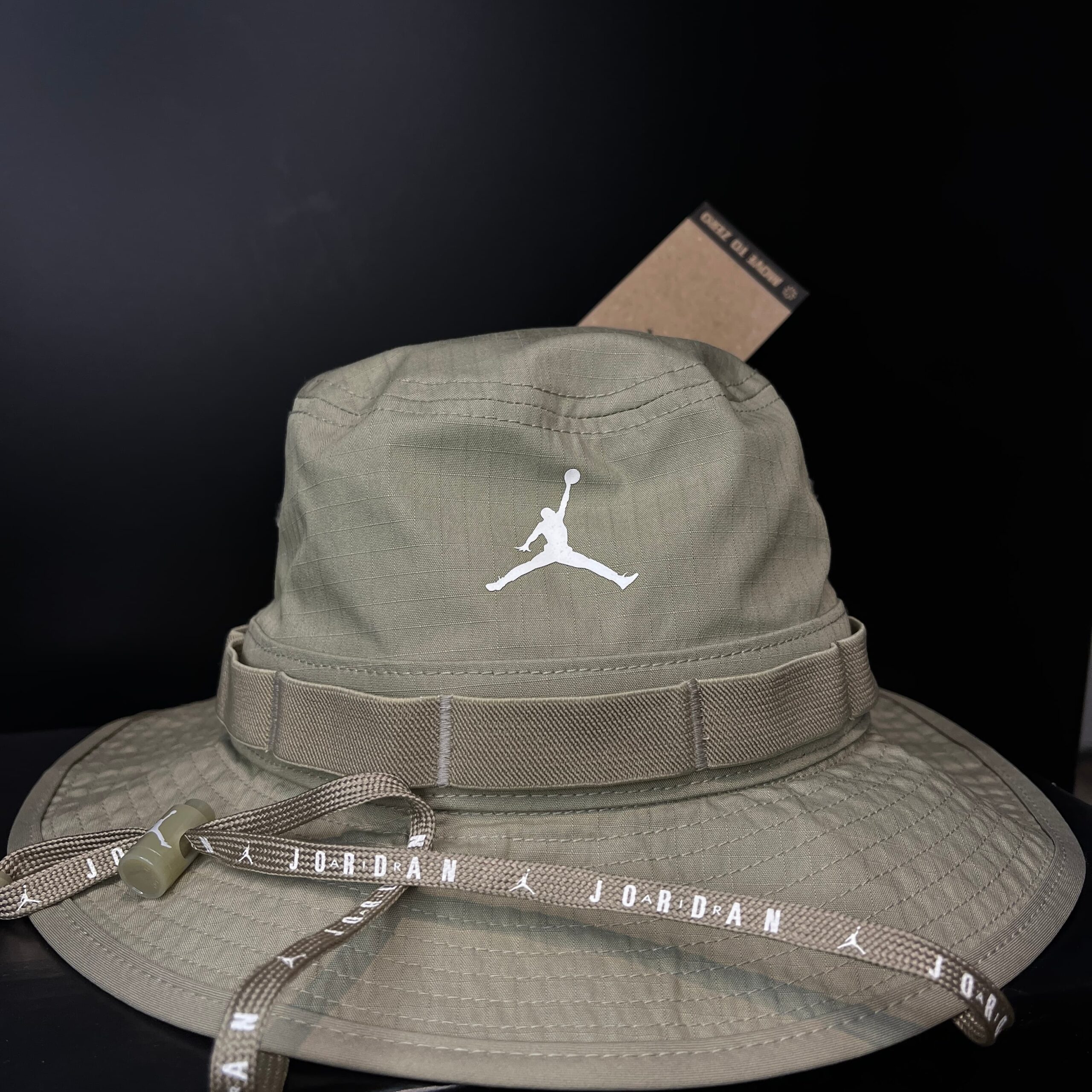 PILUSO PESCADOR JORDAN (VERDECLARO)