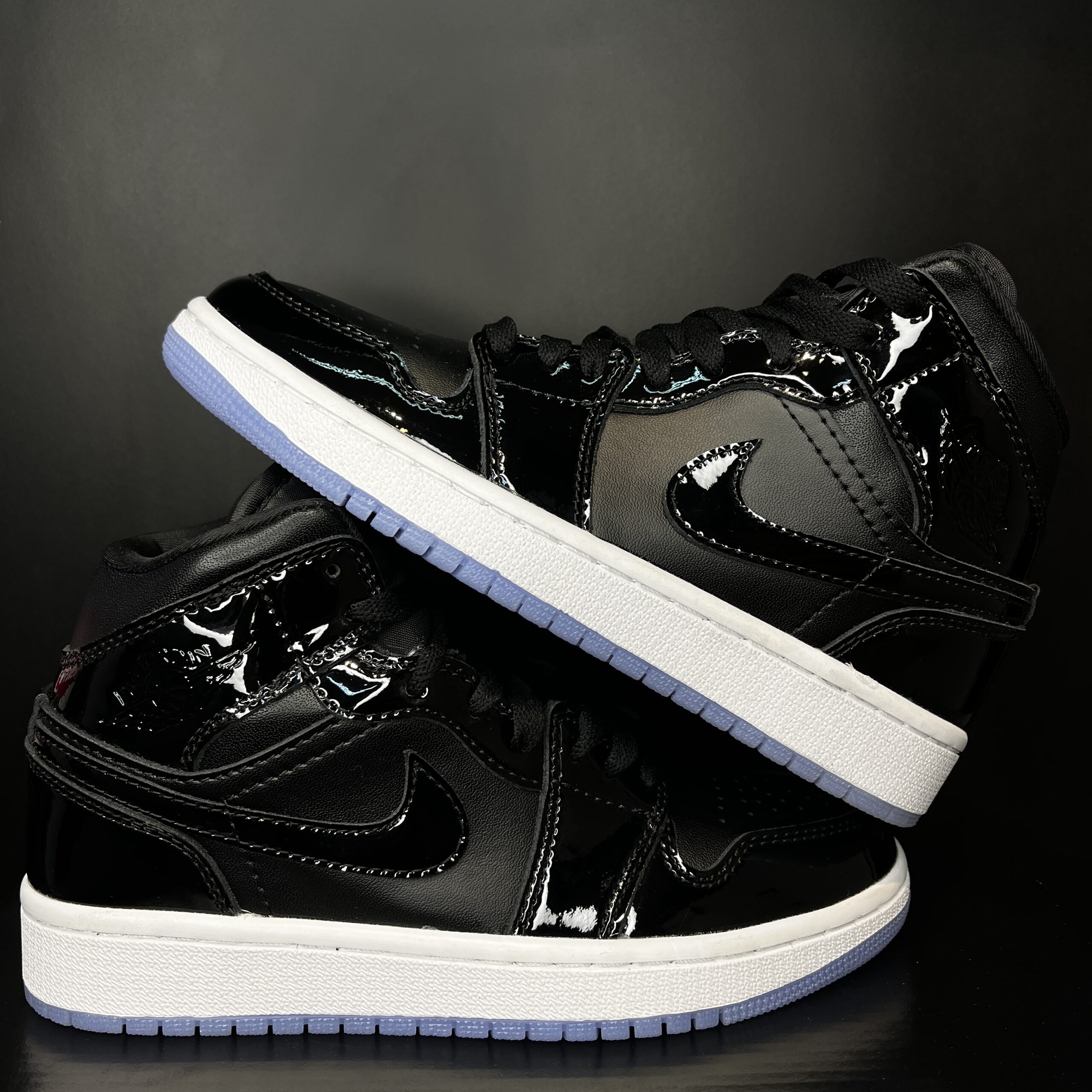 JORDAN RETRO 1 MID SPACE JAM - Imagen 3