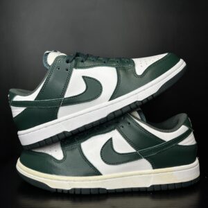SB DUNK LOW GREEN