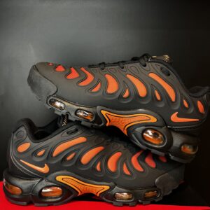 AIR MAX PLUS TN DRIFT BLACK CRIMSON