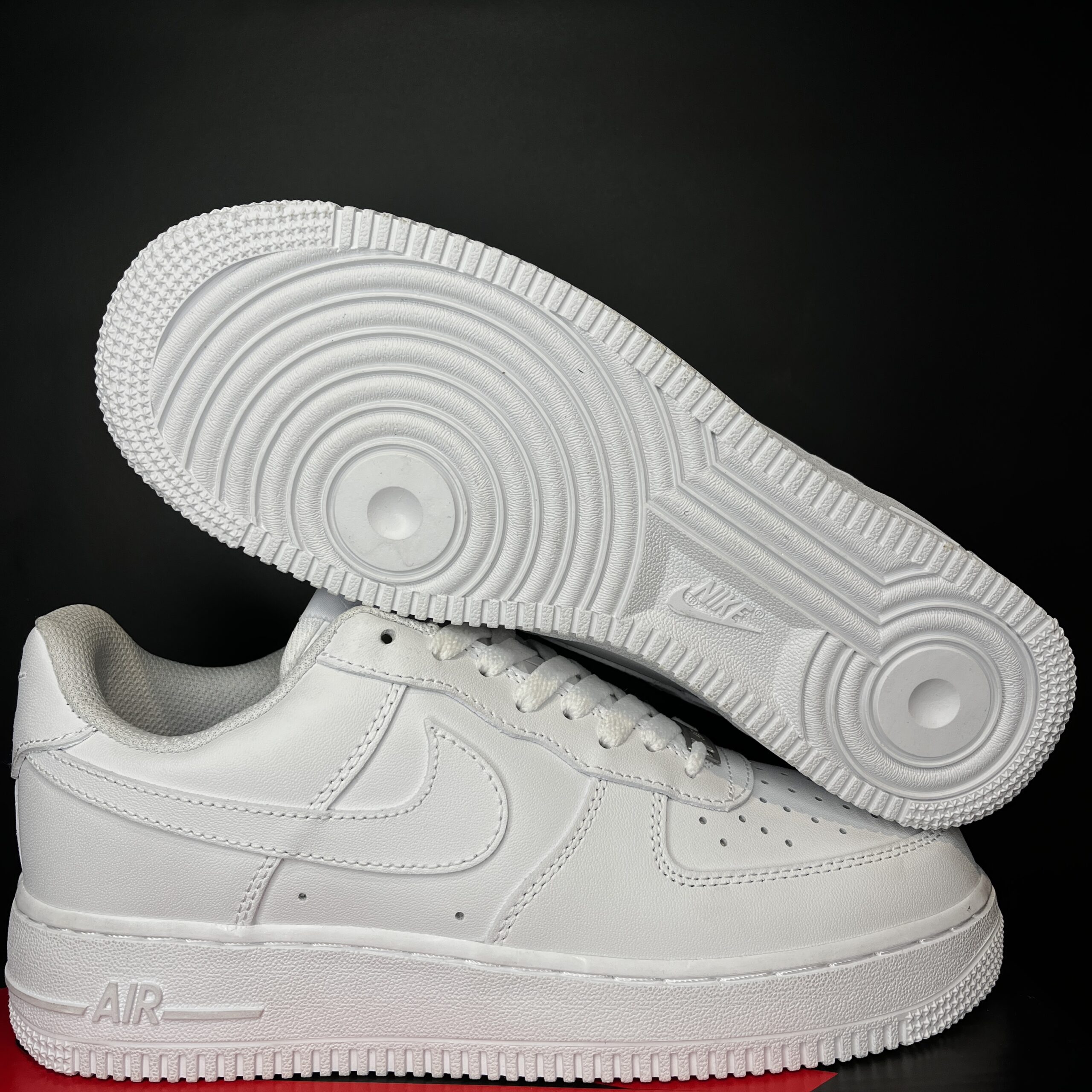 AIR FORCE ONE TRIPLE WHITE - Imagen 2