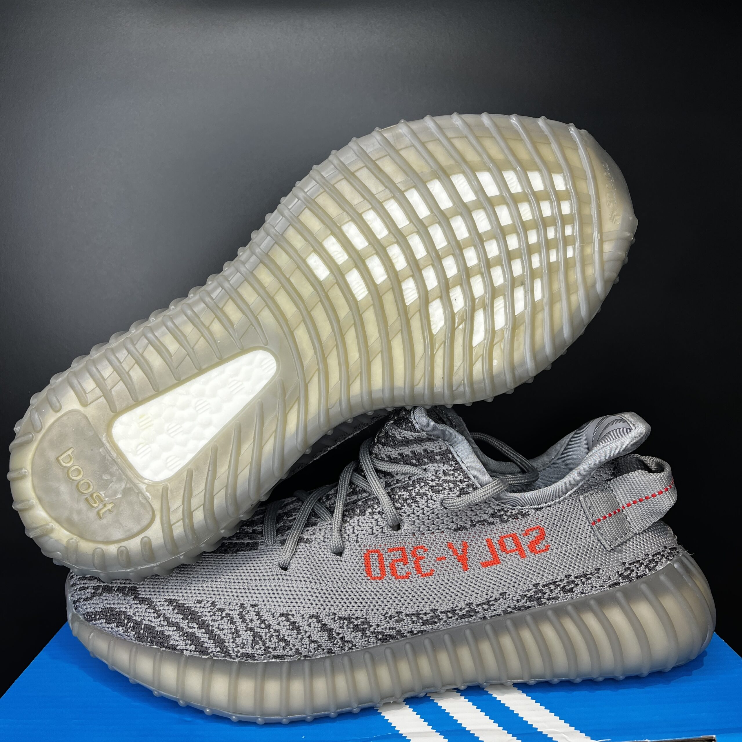 ADIDAS YEEZY BOOST 350 V2 BELUGA 2.0 - Imagen 2