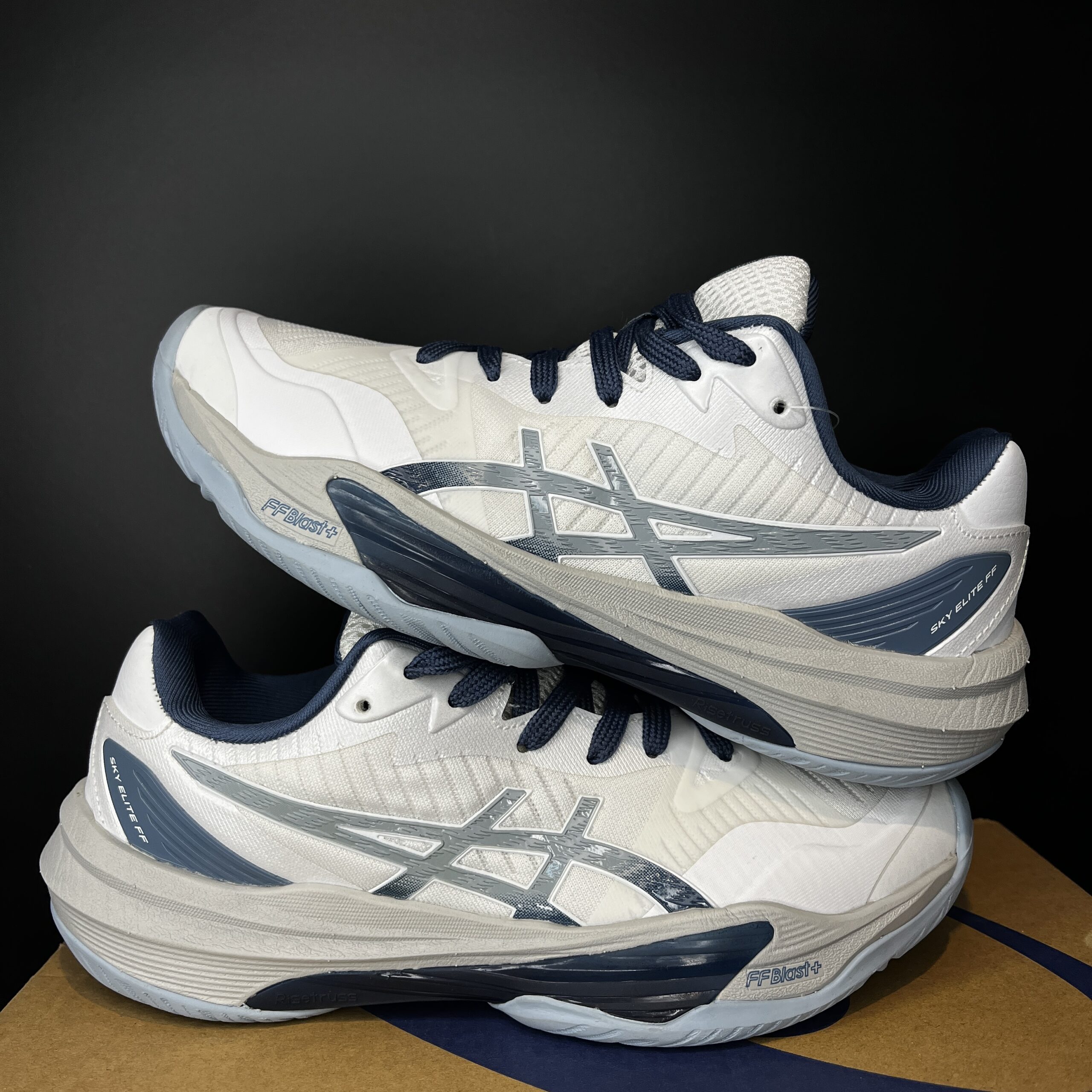 ASICS SKY ELITE FF3 LOW
