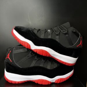 JORDAN RETRO 11 BRED VELVET