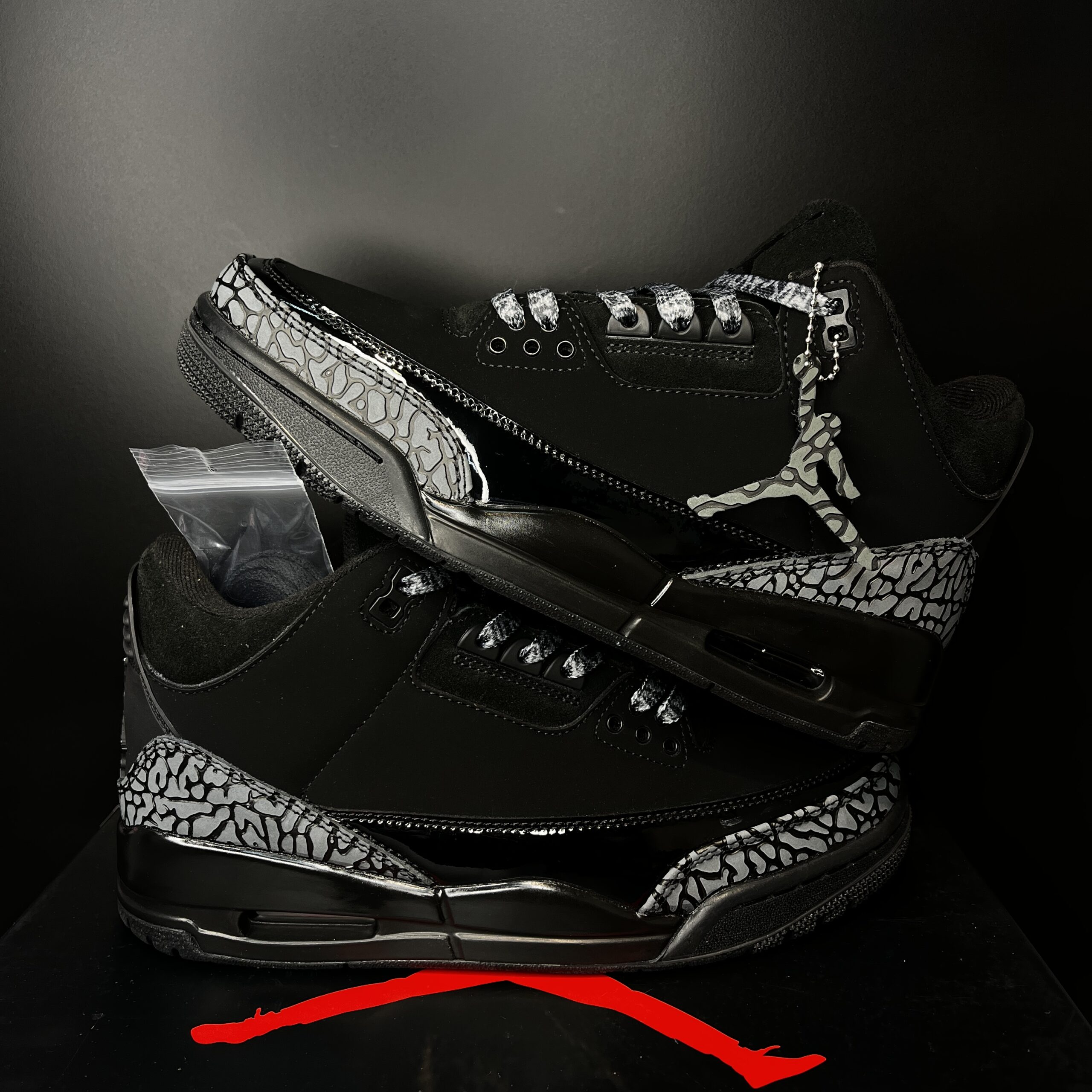 JORDAN RETRO 3 BLACK CAT