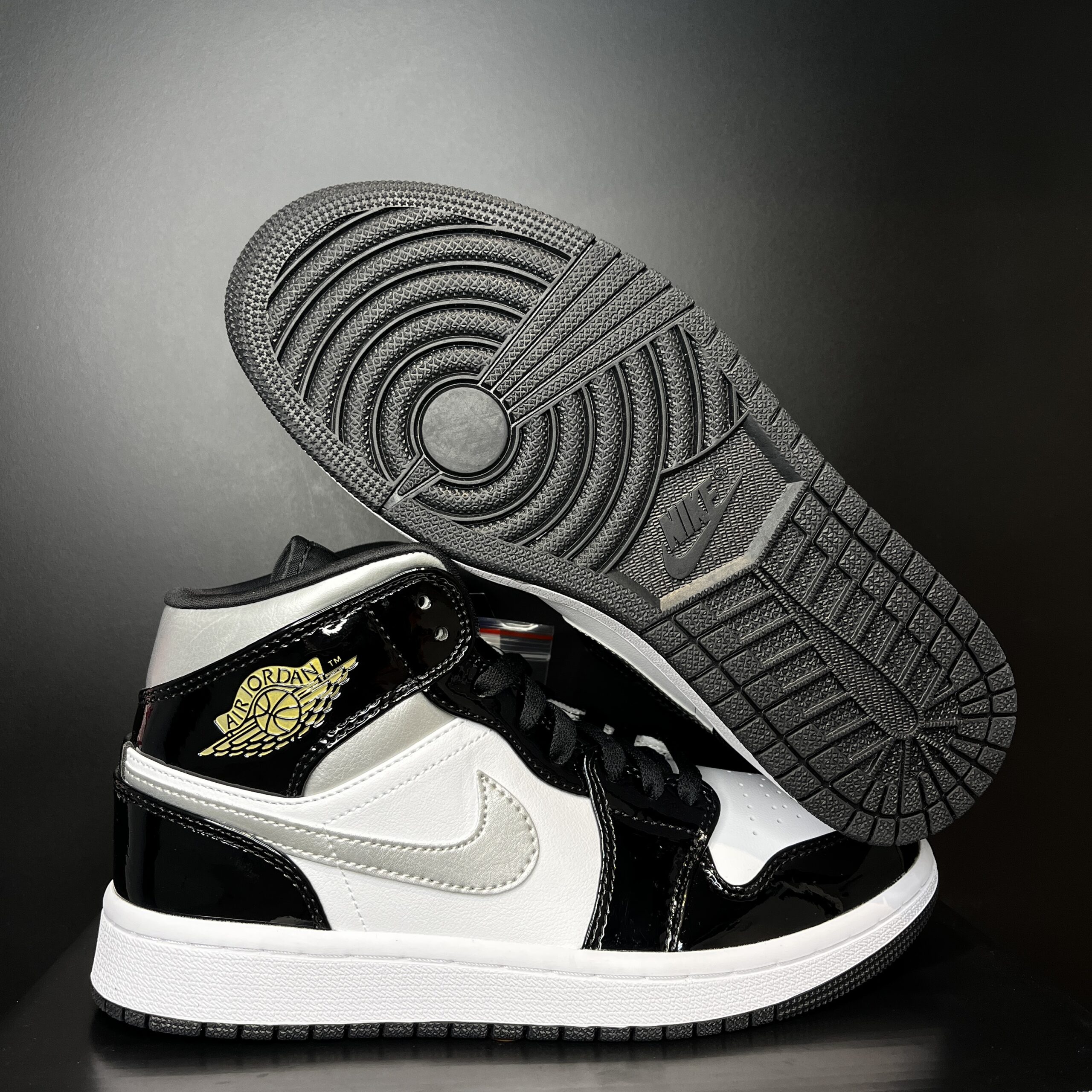 JORDAN RETRO 1 HIGH PATENT SILVER - Imagen 2